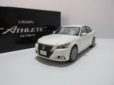 1/30 Toyota Crown Athlete CROWN 210 Series Early Model Color Sample Mini Car Wh