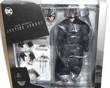 MAFEX No.222 Batman Zack Snyder Justice League Action Figure New Sealed