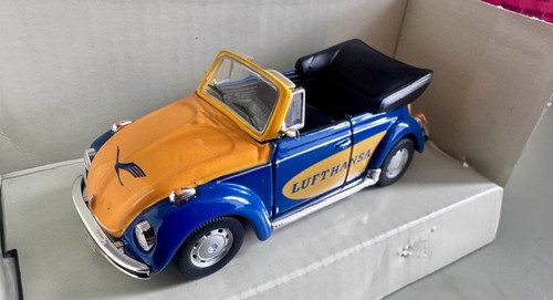 1/43 Schuco Junior Line VW Beetle Convertible Lufhtansa, Rare Model in VGC - Picture 3 of 7