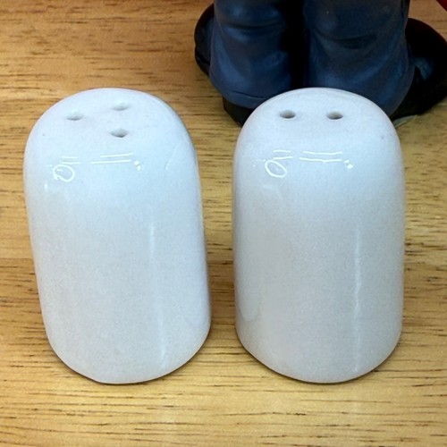 Koch Salz & Pfefferstreuer Halter Figur Harz Keramik Küche Deko Bistro - Bild 9 von 17