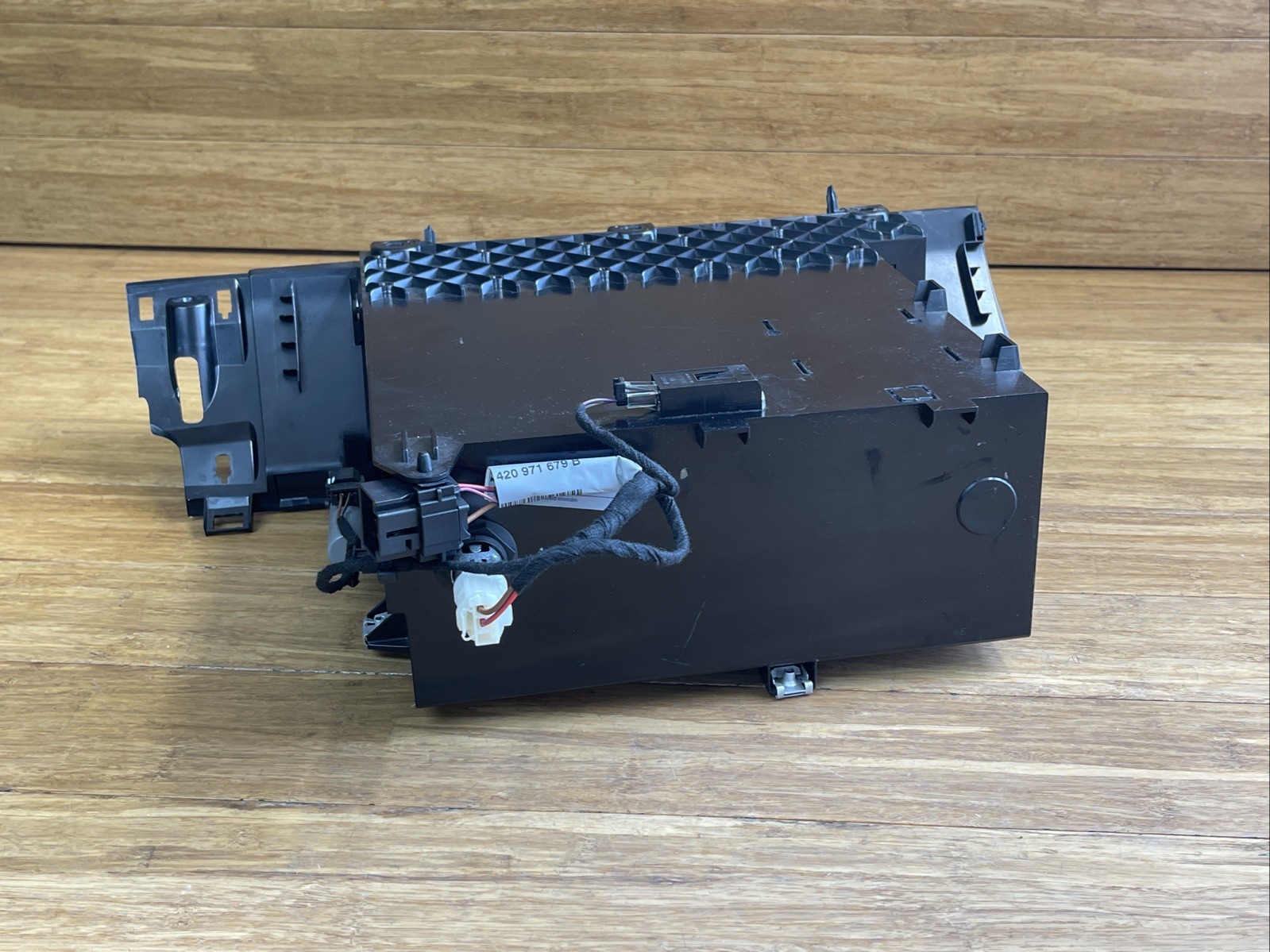 2008-2015 Audi R8 42 Spyder Dash Glove Box Compartment Black OEM *NOTE*