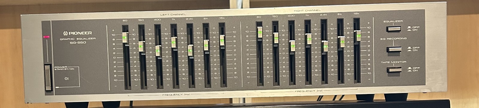 Pioneer SG-550 Stereo Graphic Equalizer 7 Band LEDs Made in Japan Tested
