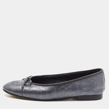 Chanel CC Size 39 Metallic Grey Leather Bow B...