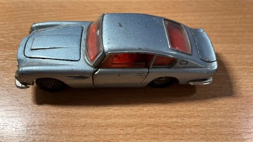 Dinky 153 Aston Martin DB6 - Vintage Original Model 1967
