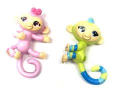 WowWee Set of 2 Fingerlings Baby Monkey Finger Toys Pink Green