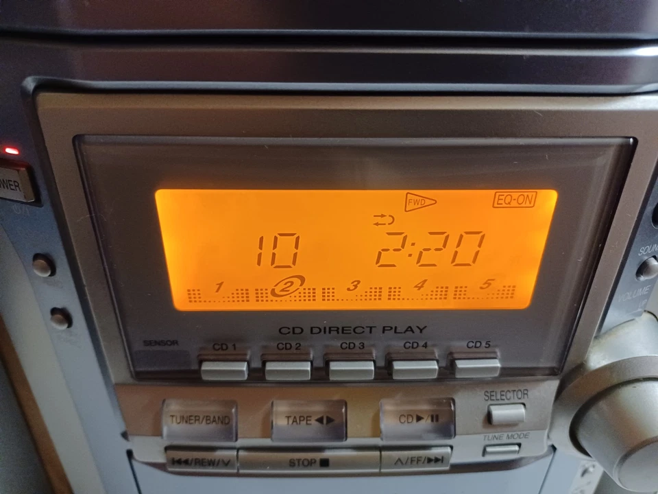 Panasonic Stereo 5-disc CD Changer /Tape SA-PM11Not OriginalSpeakers GREAT COND. - Image 4 of 4