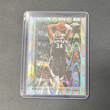 Topps 2025-26 Chrome Giannis Antetokounmpo Rookie Card #137 Milwaukee Bucks. rookie card picture