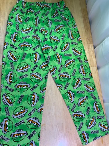 New Men’s Sesame Street Oscar the Grouch PJ Pants Size M says GROUCHY!* - Picture 6 of 6
