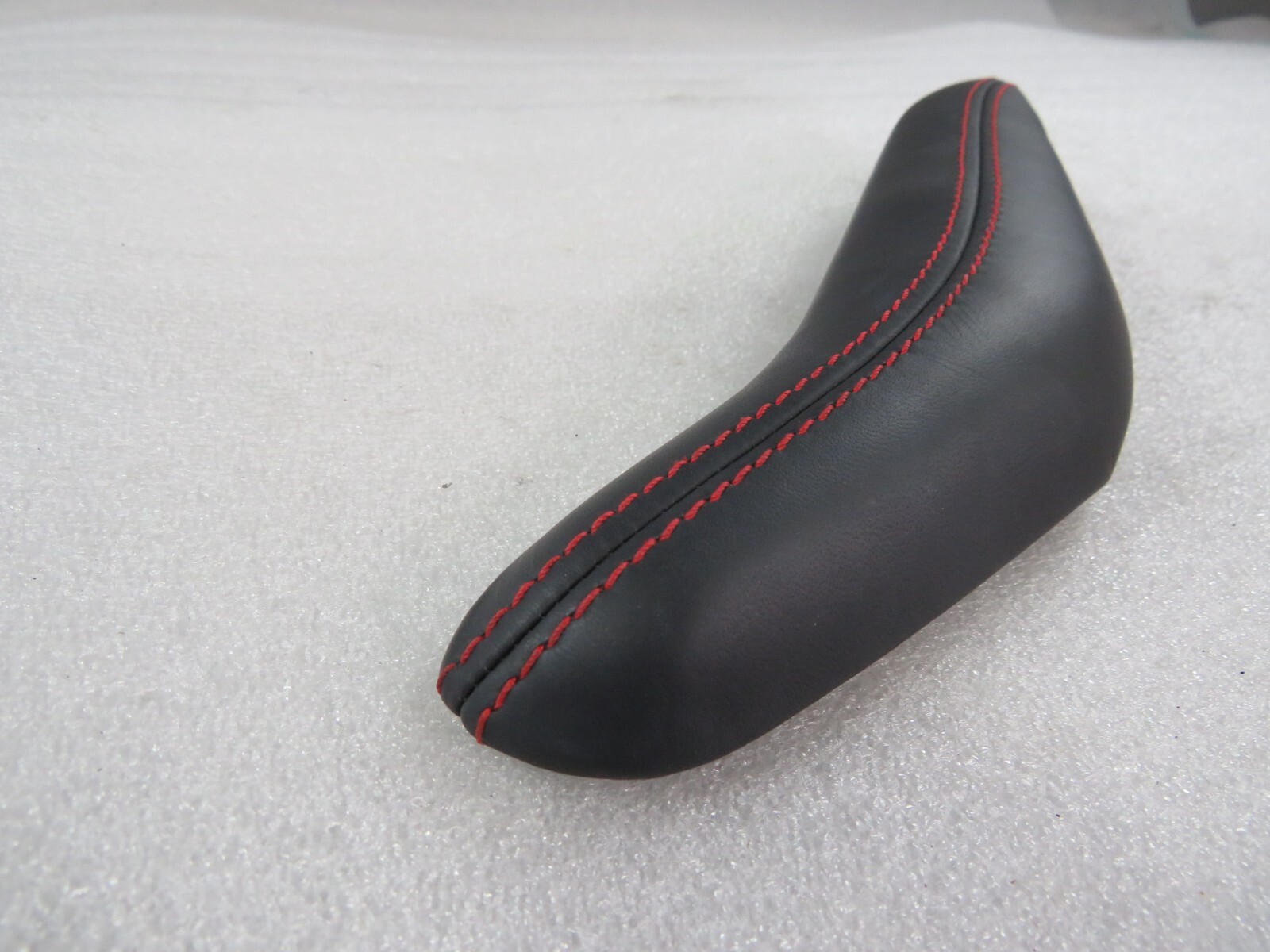 Ferrari Portofino, LH, Interior Door Pull Handle, Leather, Used, P/N 89115100