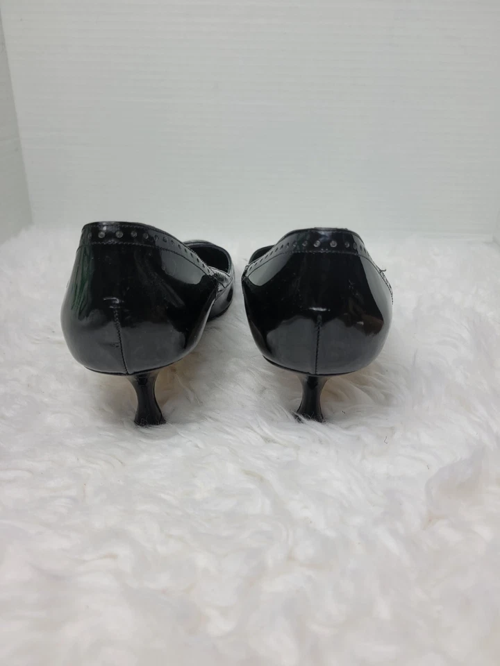 Manolo Blahnik SOFIMU Women's Size 8.5 Patent Leather Black Almond Toe Shoes - Image 4 of 4