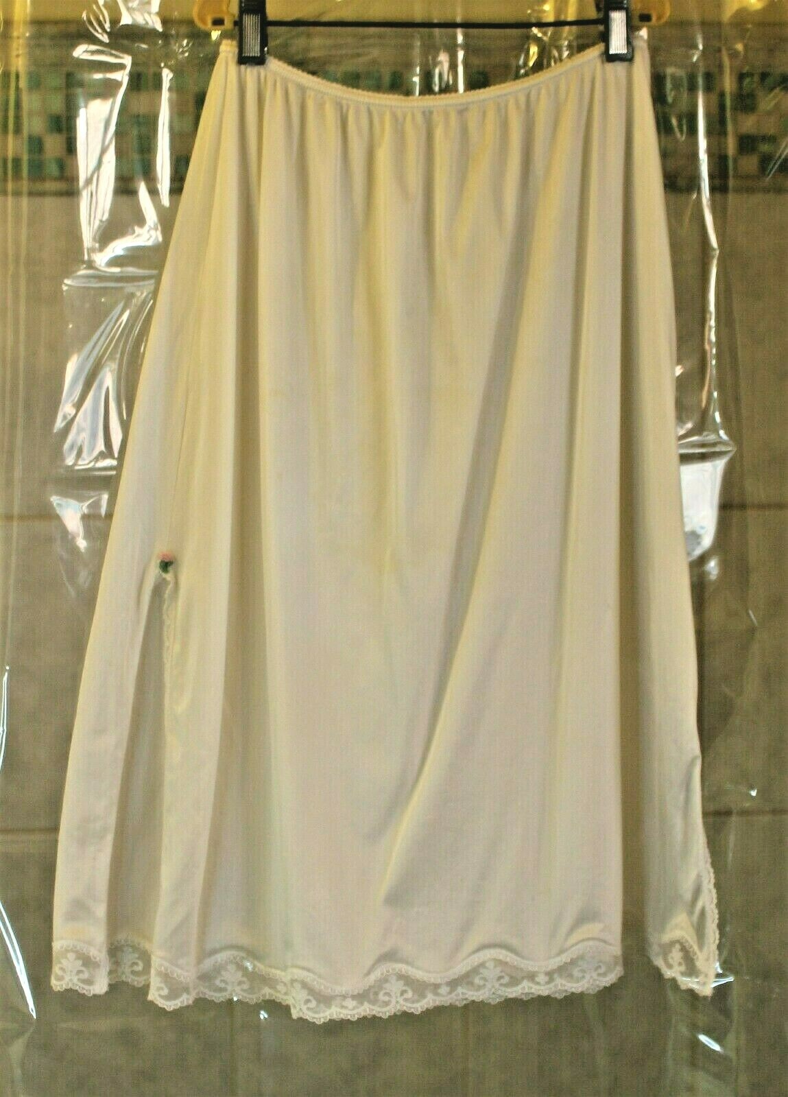 Vintage 1960's Maidenform Lingerie Half Slip W Side S… Gem