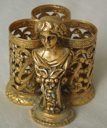 Vtg 1960s Gold Tone Filigree 3 Lipstick Vanity Holder by Stylebuilt Frame Co NY