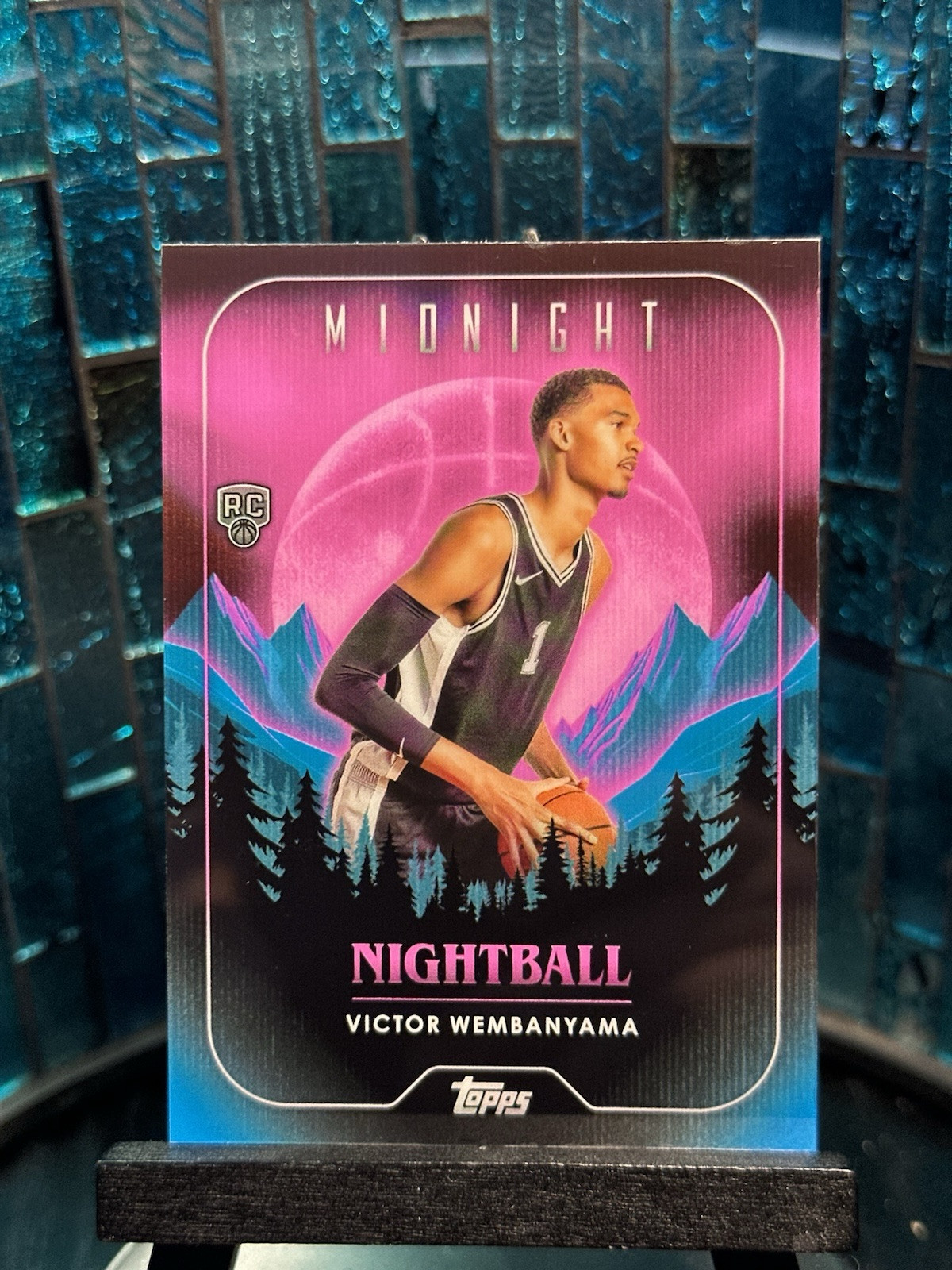 Victor Wembanyama Nightball RC Topps Midnight 23-24