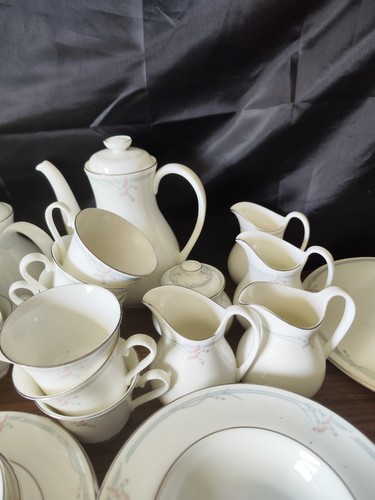 Royal Doulton Carnation Huge 95 Piece Part Dinner Set Vgc See List For Items - Picture 5 of 15
