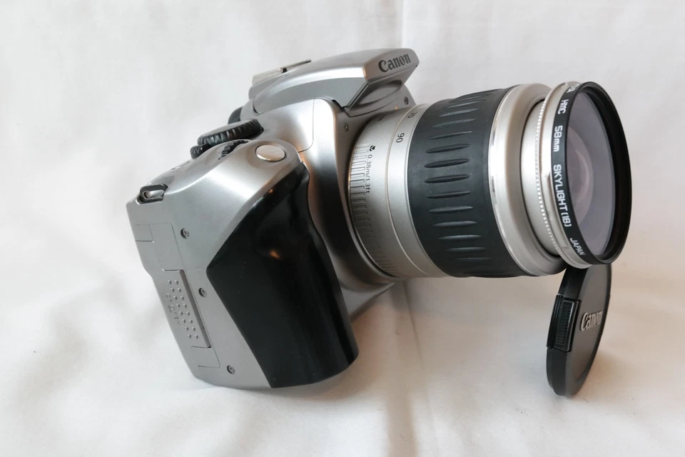 Canon EOS 300D + 28-90 LENS, photo 3 of 5
