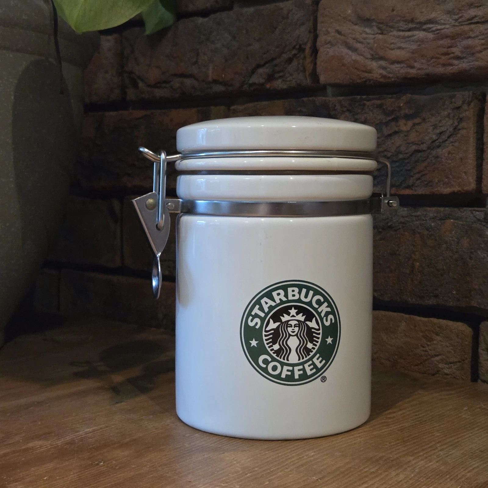 Vintage starbucks ceramic coffee jar 7in with sealed lid original 1999 rare.