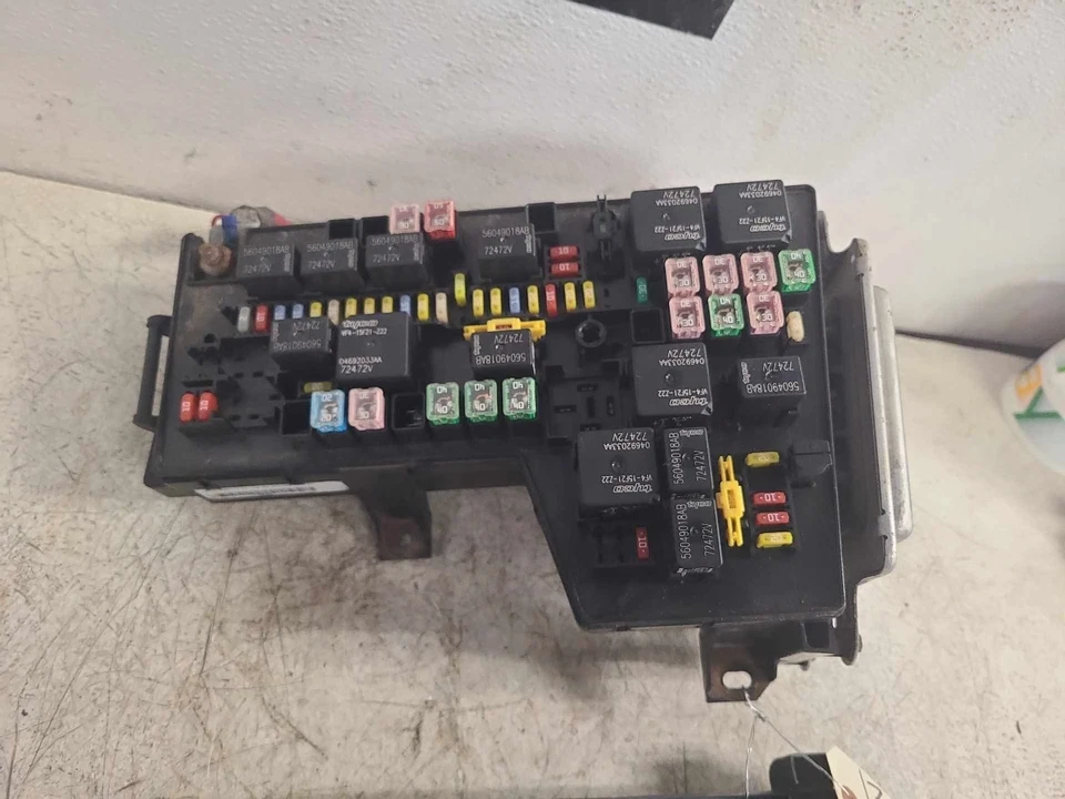 07-08 MITSUBISHI RAIDER 07 DAKOTA 4X2 MULTIFUNCTION BCM TIPM FUSE BOX 4692092AE Foto 3 de 4