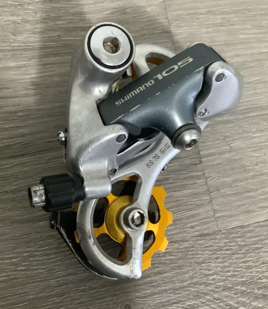 SHIMANO 105 REAR DERAILLEUR MODEL 1051 6, 7, OR 8 SPEED SILV