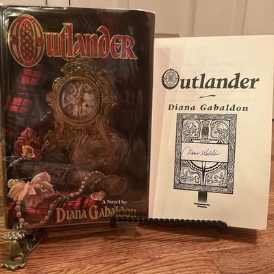 Diana Gabaldon - Outlander FLAT SIGNED BP 1st Edition 2nd Printing Book 1 - 1991