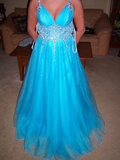 NWT Beautiful SHERRY HILL LIGHT BLUE Iridecent BEADS Prom Party Evening gown 6