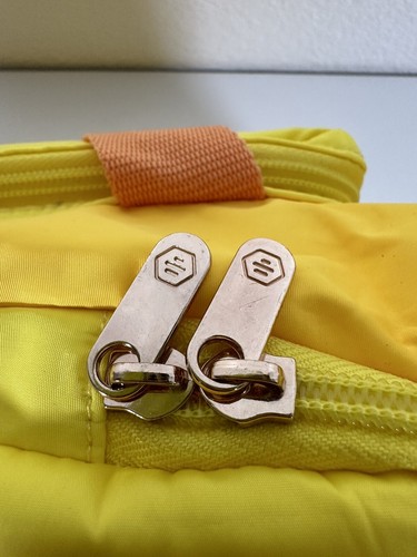 Bumble Help Yourself Yellow Duffel Bag Beach Tote Pool Bag Casual Picnic Date - Picture 7 of 14
