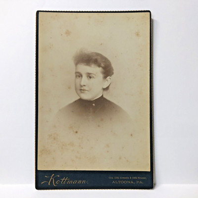 Vintage Cabinet Card Photo Woman Face Shot Gold Edge Kottmann Altoona PA