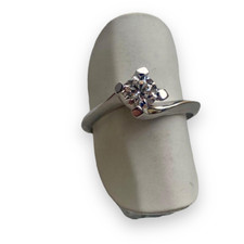 Anello Solitario modello Valentino in oro bianco con diamante