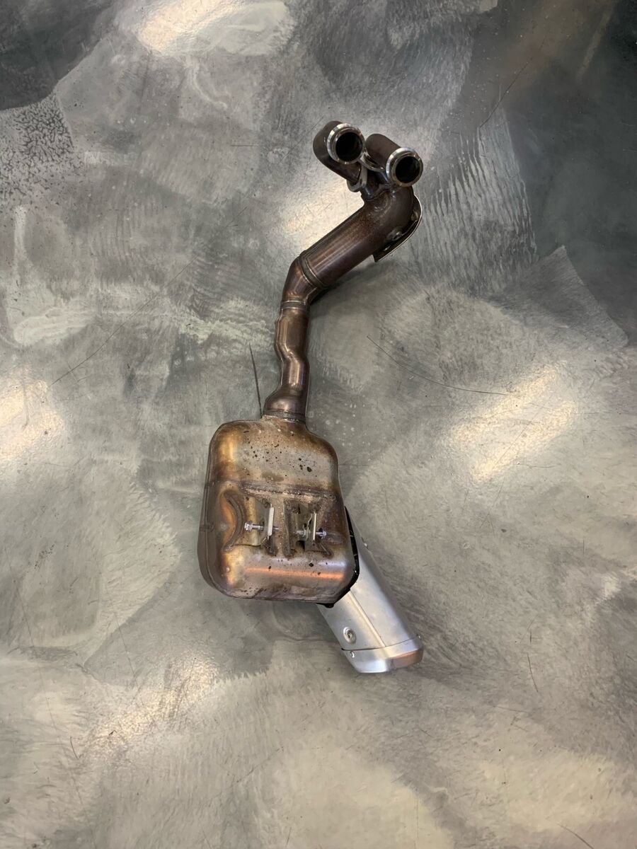 2022 YAMAHA R7 OEM FULL EXHAUST SYSTEM HEADERS PIPE MUFFLER 2022 YAMAHA R7 OEM FULL EXHAUST SYSTEM HEADERS PIPE MUFFLER