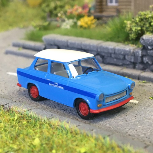 Trabant P601, limousine, GPL Octobre rouge - BUSCH 53113 - HO 1/87 | Zustand: Neuf