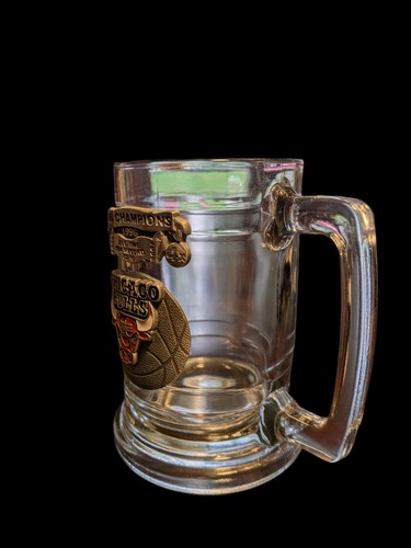Chicago Bulls Glass Stein Mug NBA Champions 1996 With Metal Emblem - Picture 5 of 6