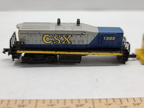 As Is N Scale Con-Cor Rivarossi CSX SW1200 Calf Cow Diesel Switcher Parts Shell - Picture 8 of 13