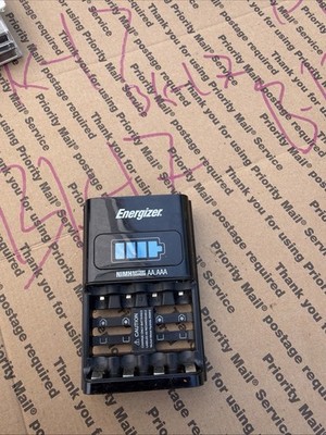 Energizer Recharge 1-Hour Charger for NiMH Rechargeable AA and AAA No Cable