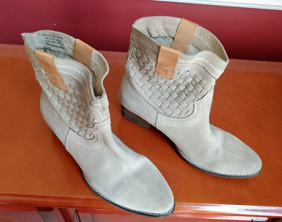 DIBA True 69312/ Free Pass, Suede Leather Western Ankle Boots, Size 9.5, Taupe