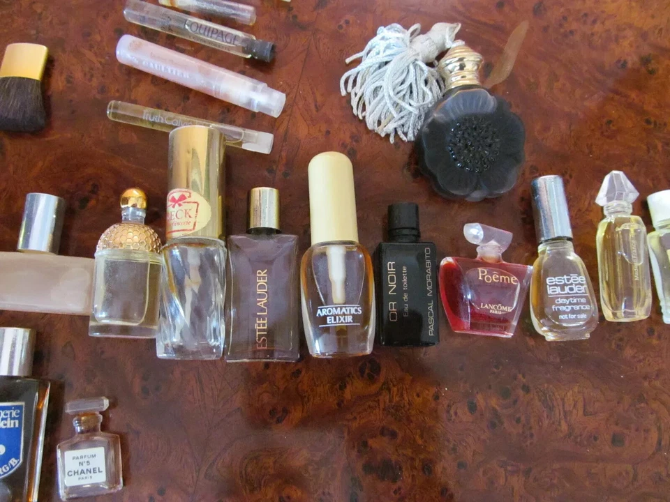 Konvolut an Mini Flacon Original Parfüm für Damen Sammlerstücke Raritäten - Bild 4 von 4