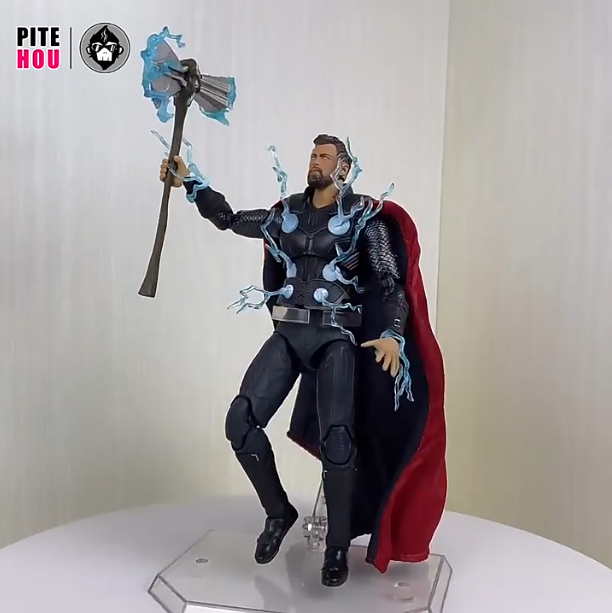 MAFEX 104 THOR ソー インフィニティ・ウォー版 New Mafex No.104 Avengers:Infinity War Thor Odinson Action