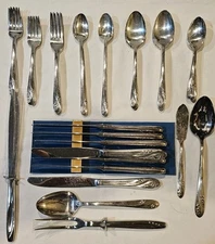International Deep Silver Flatware Set Holmes & Edwards Inlaid 48 Pc - 4 Complet