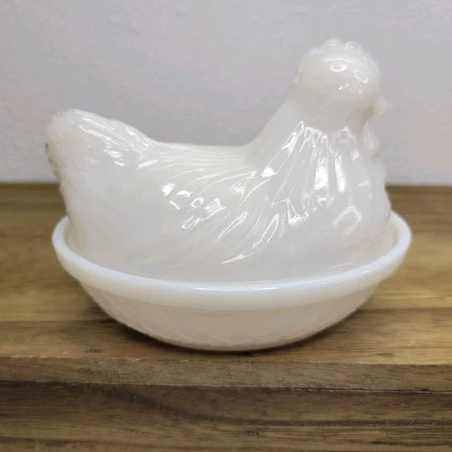 Vtg White Milk Glass Small Hen On Nest Dish Lidded Chicken Easter Farmhouse 4.5"