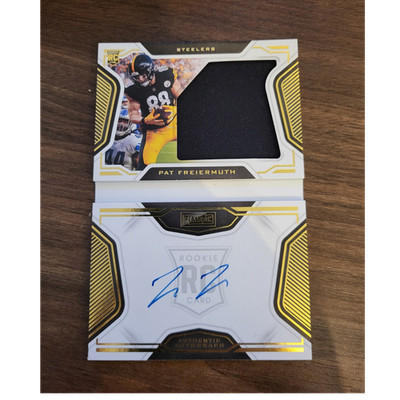 2021 Panini Playbook Pat Freiermuth  20/99 Rookie Patch Auto Steelers Booklet