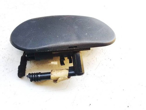 Windshield washer spray nozzle