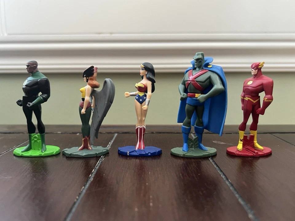 DC Comics ~ Figuras de acción de la Liga de la Justicia ~ Base fundida a presión ~ Juego de 5 Foto 2 de 4