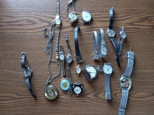 Lot of 18 Ladies' Wrist/Pendant Watches Vintage Timex Waltham Parts/Repair