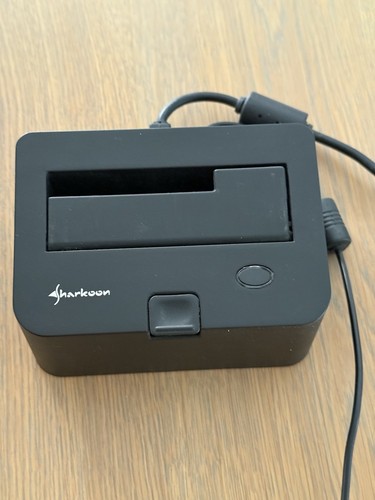 Festplatten Docking Station USB 3.0 für SATA 2,5 Zoll & 3,5 Zoll Sharkoon