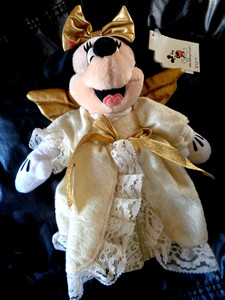 Walt Disney World Theme Park 9" Angel Minnie Mouse Bean Bag Toy NWT