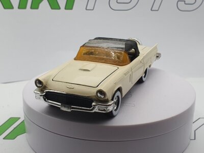 Ford Thunderbird Corgi Toys 1/35
