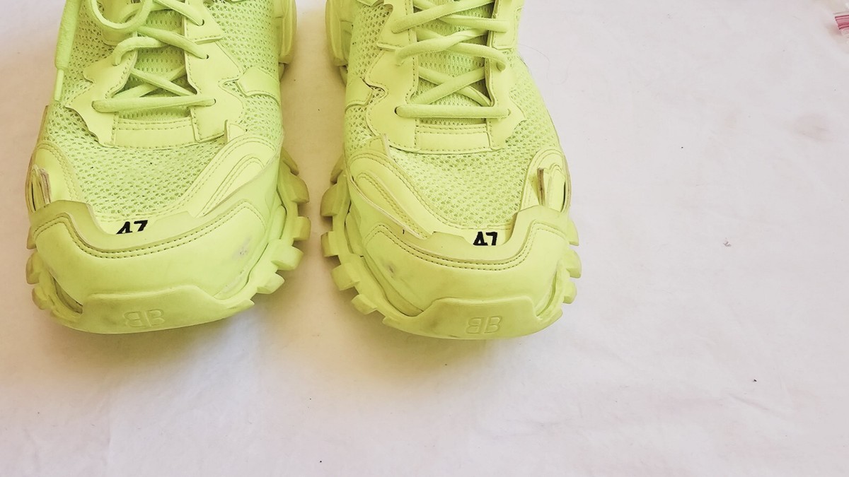 BALENCIAGA MENS SIZE 14 47EU TRACK 3 CHUNKY SOLE NEON YELLOW