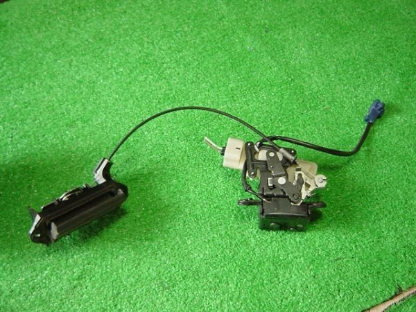 TOYOTA ISIS ANM10 Genuine Back Door Lock Actuator 69350-44070 | eBay
