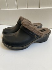 crocs womens 7 Mule clogs black Faux Fur Lining