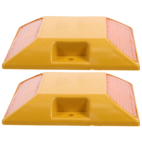 2pcs Road Markers Driveway Stud Marker Reflective for Speed Bumps Highway - Bild 4 von 12