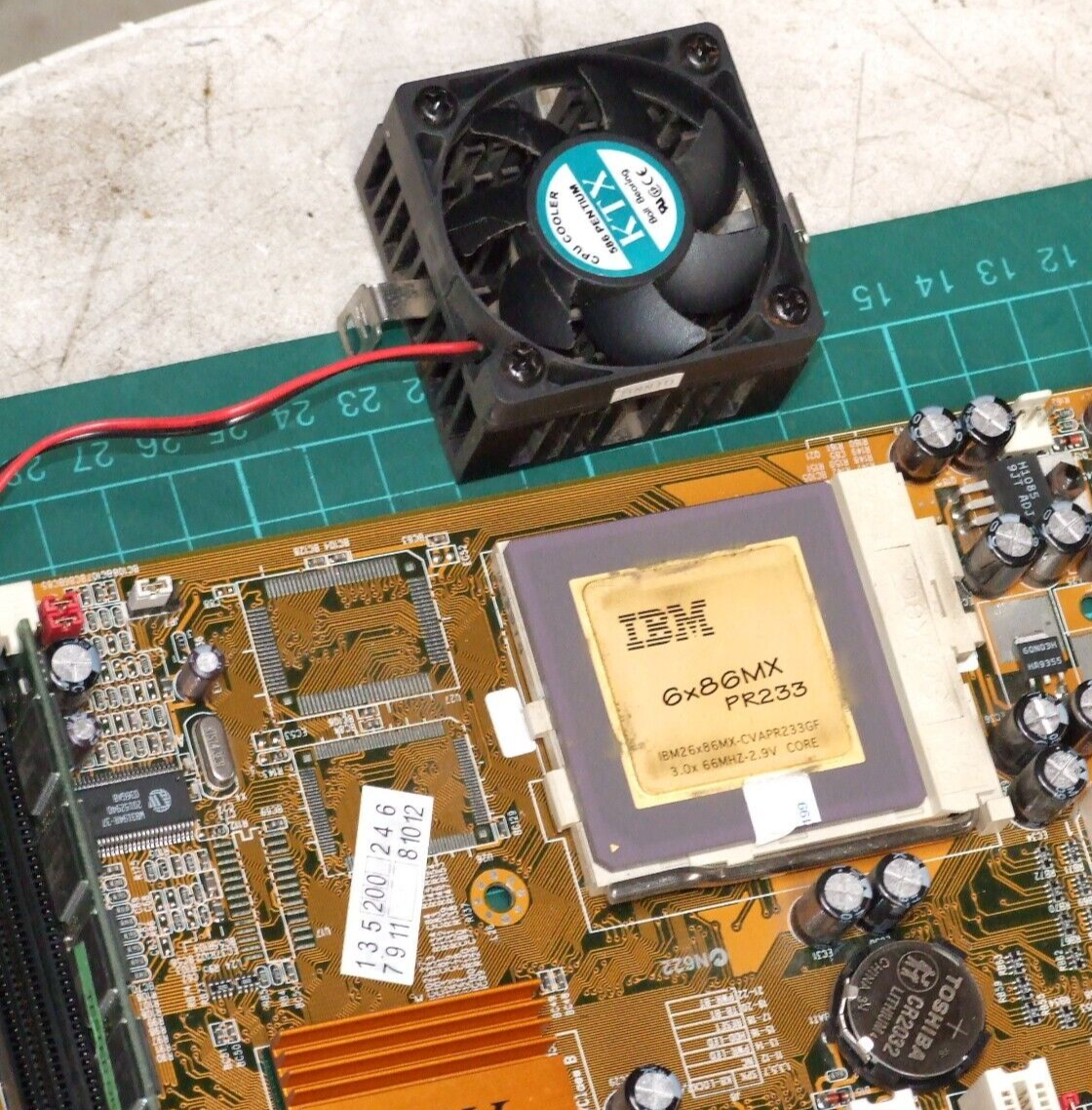 PCChips M571 AT motherboard w/ IBM Cyrix 6x86MX PR233 200MHz CPU