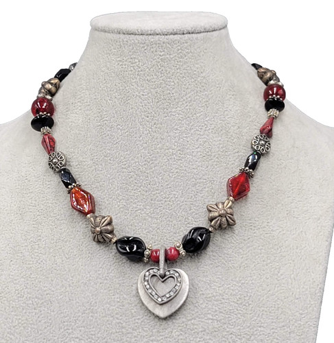 Red and Black Glass Bead Necklace Silver tone Heart Pendant Toggle 18"